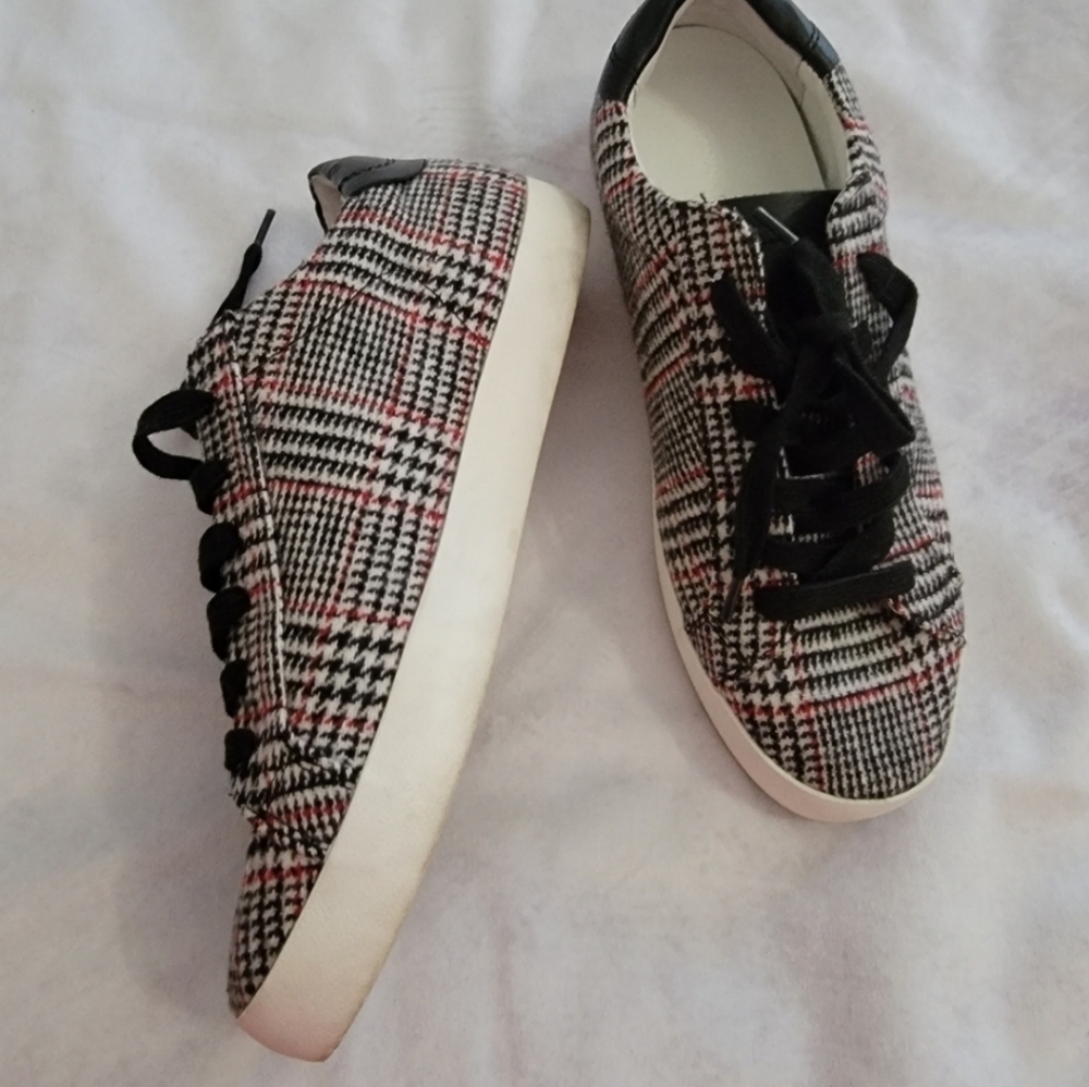 Bannana Republic Red and Black Plaid Shoes - Picture 5 of 13